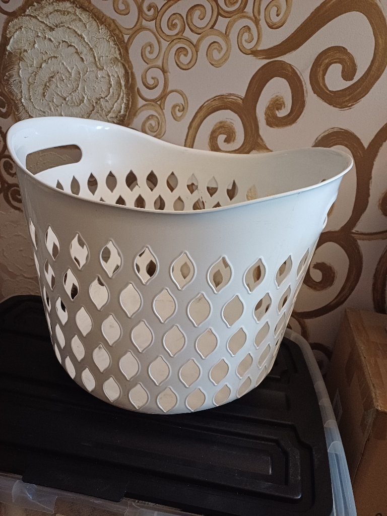 Quality  round XXL  SIZE  laundry basket 
