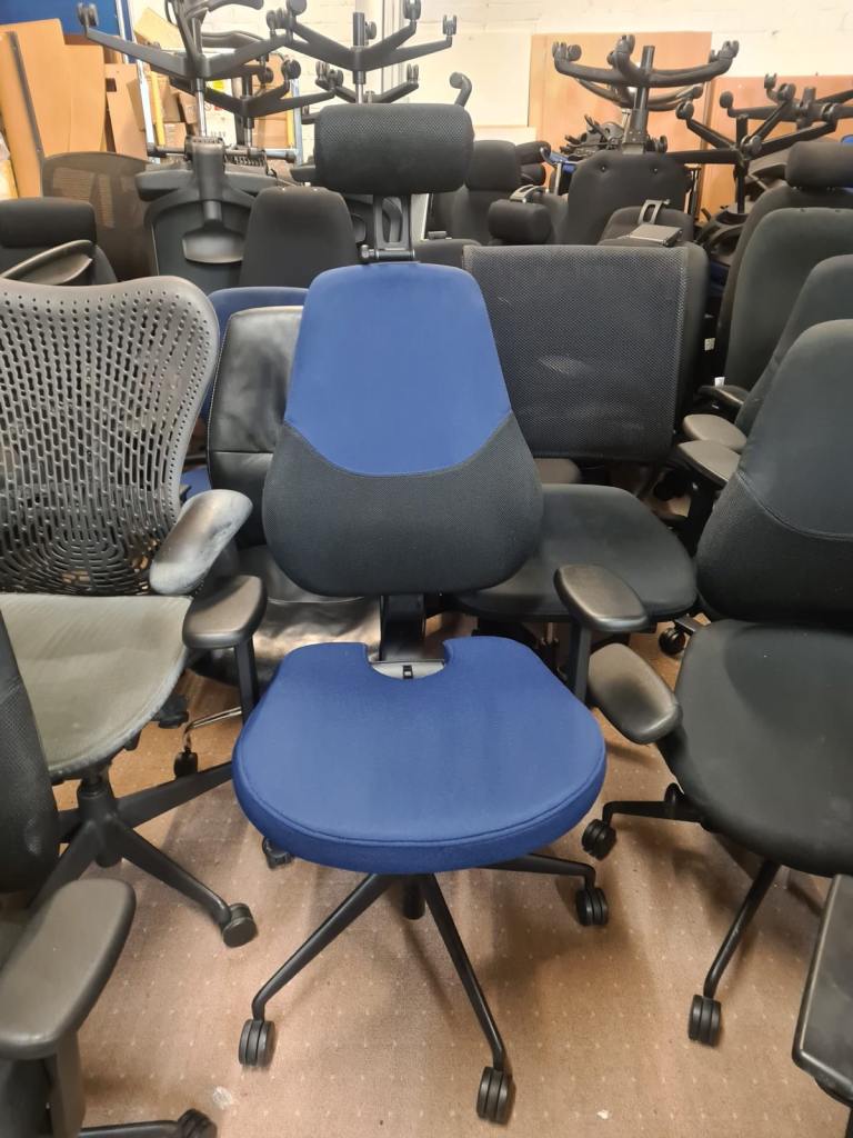 Best ergonomic office chairs all top brands available at great prices (500 available) £100 each 