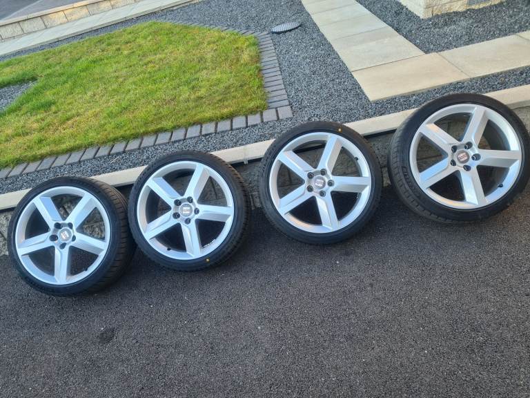 18in Alloy Wheels - all season tyres