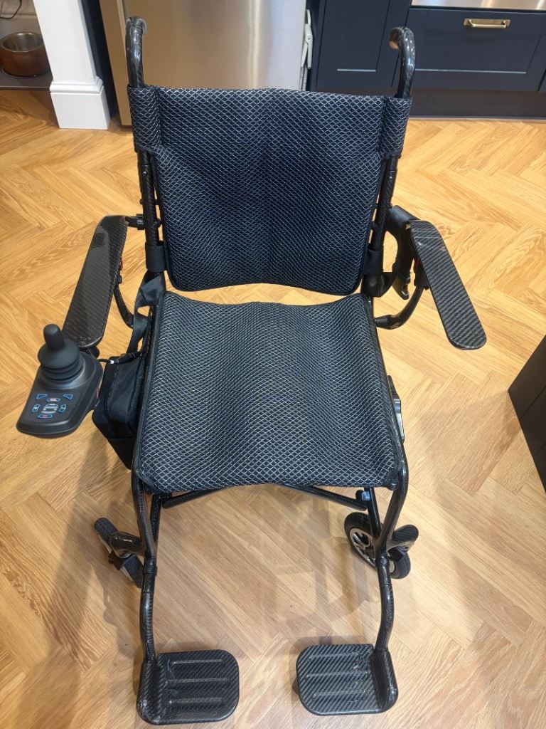 Electric wheelchair ICONNECT ZORA carbon power chair