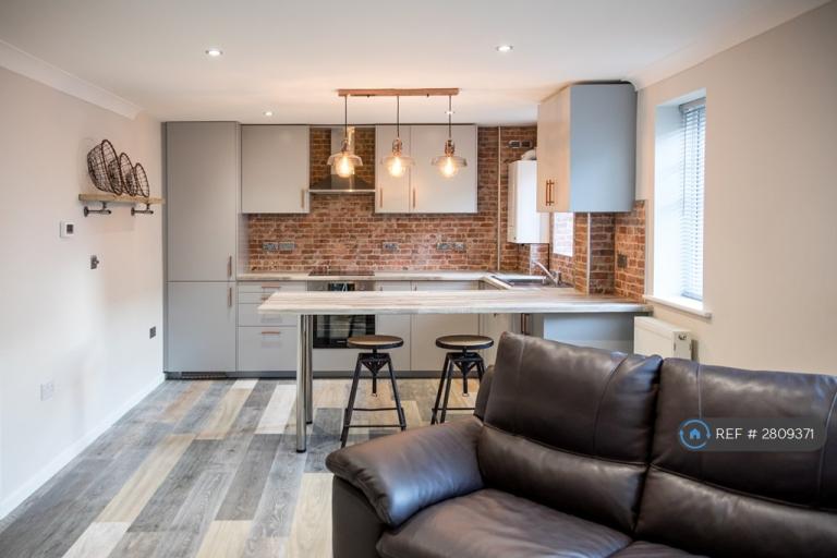 2 bedroom flat in Stunning Design And Finishing, Gateshead, NE8 (2 bed) (#2809371)