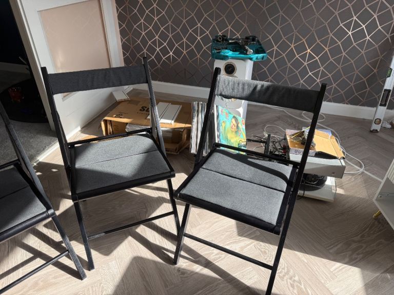 4 ikea folding chairs