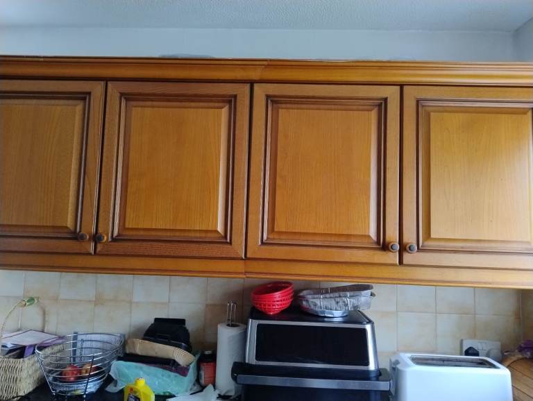SOLD,!!! 15 kitchen Units and 6 drawers,600mls