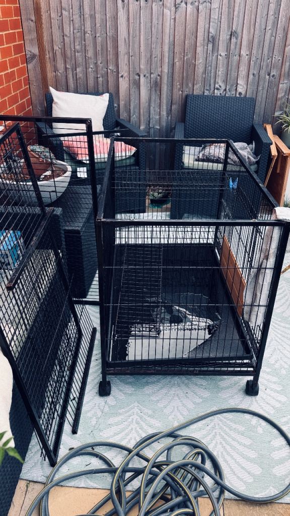 Pet cage FREE