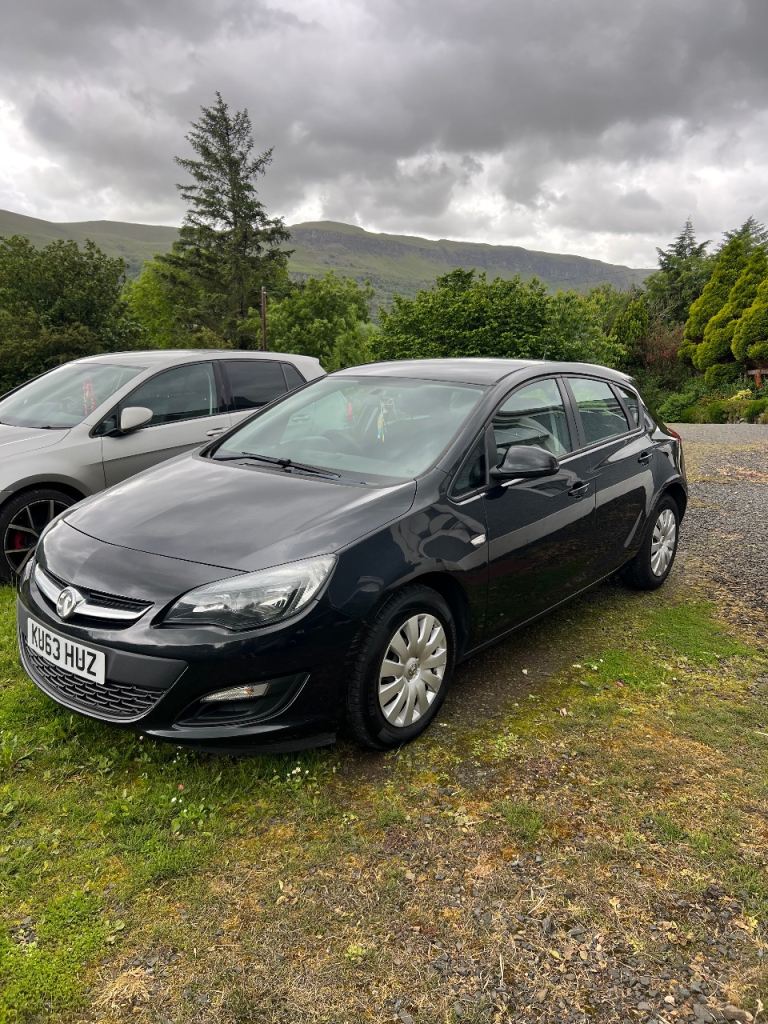 Vauxhall Astra 1.7 CDTi Diesel – Long MOT Jan 2027 – Only £20 Tax