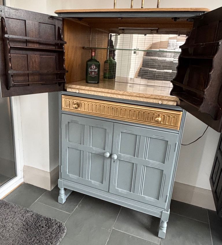 Vintage Ercol cocktail / drinks cabinet 