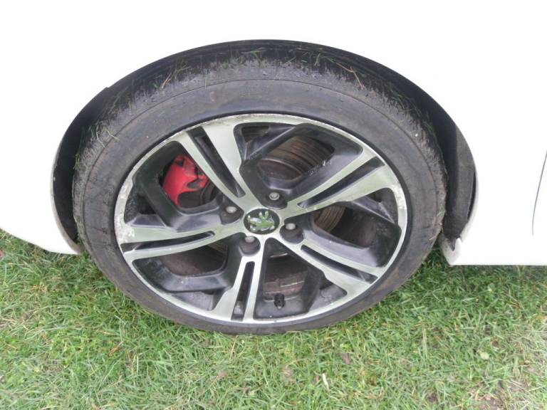 Peugeot 208 gti alloy wheels 5 with 17" tyres