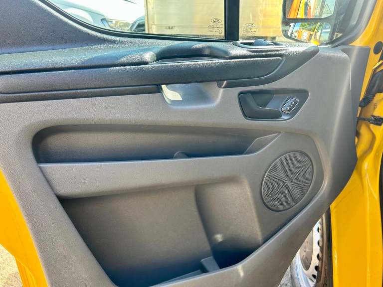 FORD TRANSIT CUSTOM Combi Crew 2.0 340 EcoBlue Leader 2022