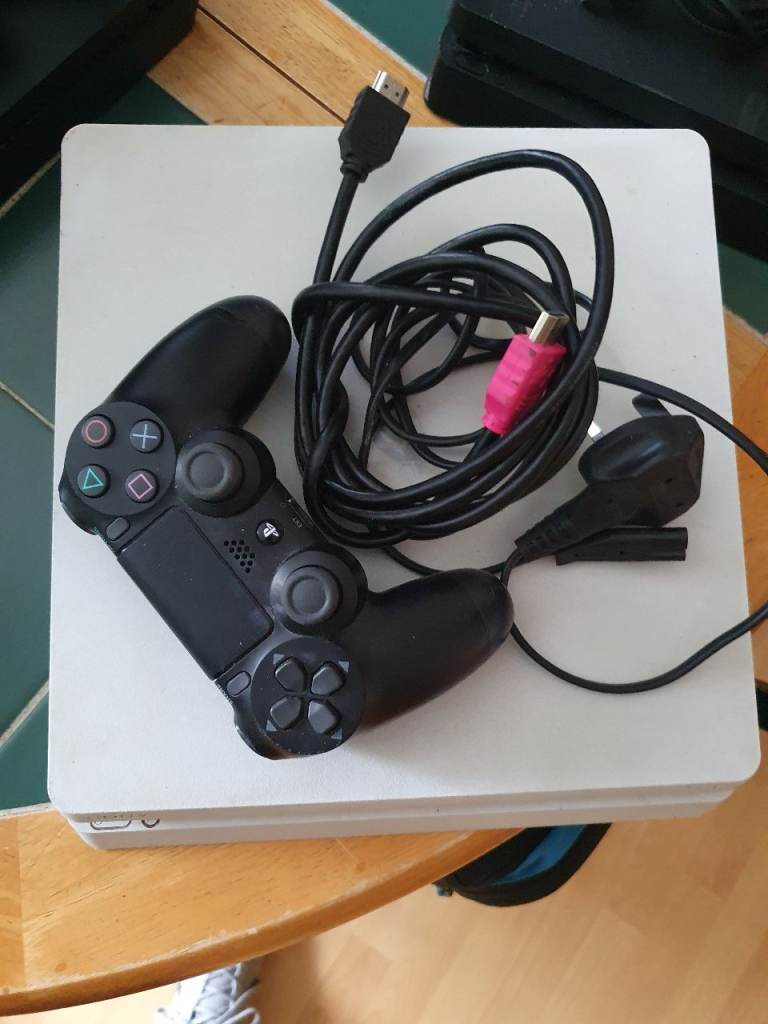 White play station 4