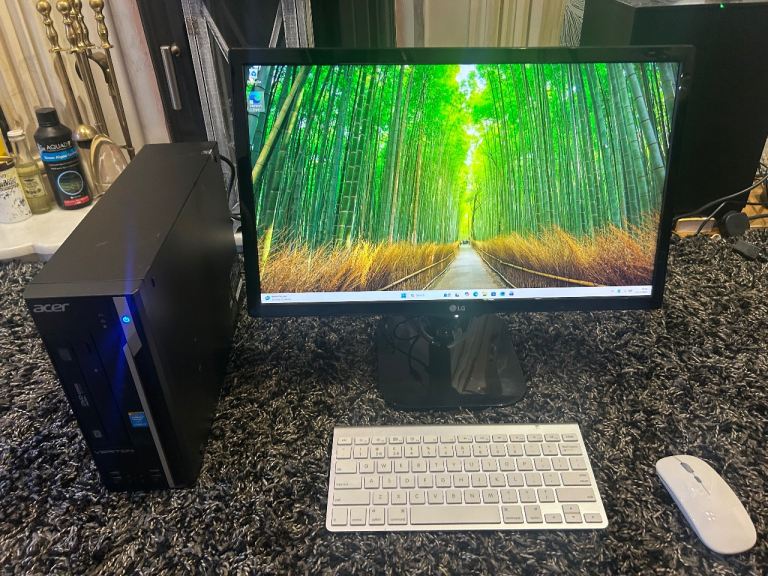 Acer Veriton Win 11 PC system - read description 