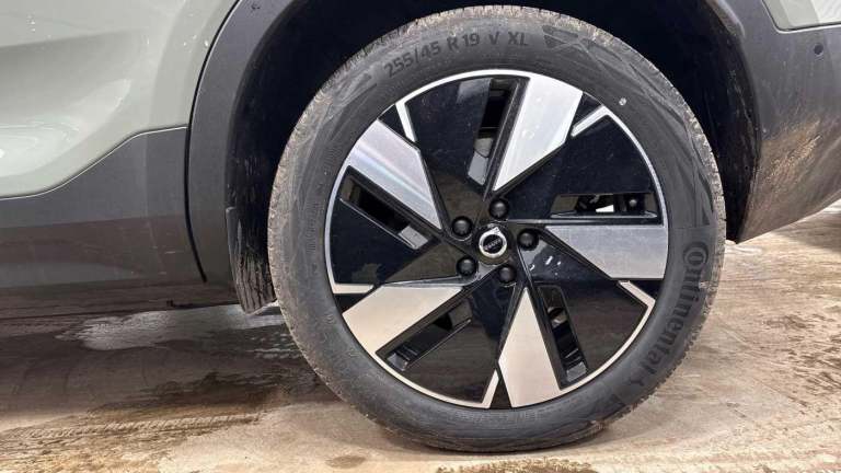 2025 Volvo EC40 Single Motor Extended Range 78kWh Plus SUV 5dr Electric Auto (252 ps) ESTATE Elec...