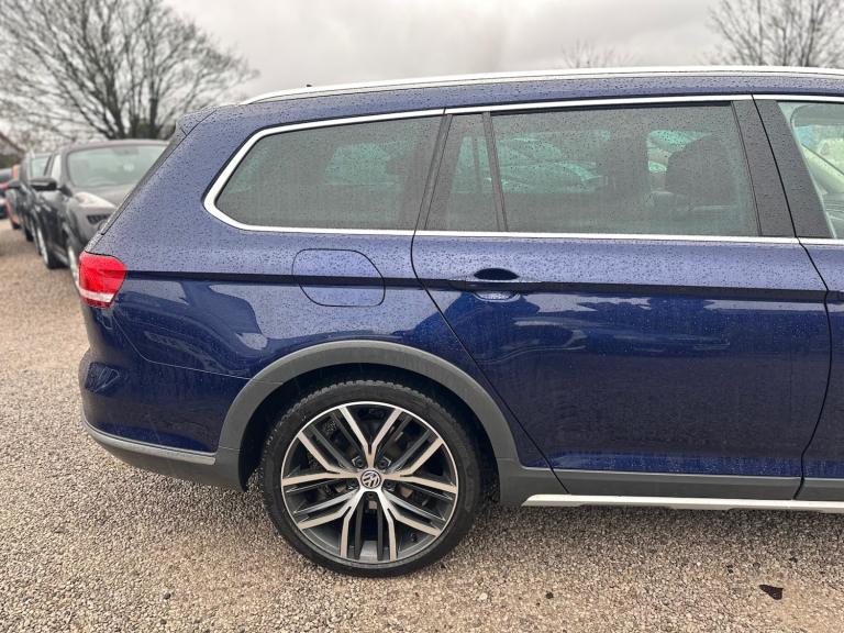 2017 Volkswagen Passat 2.0 TDI 4MOTION 5dr ESTATE Diesel Manual