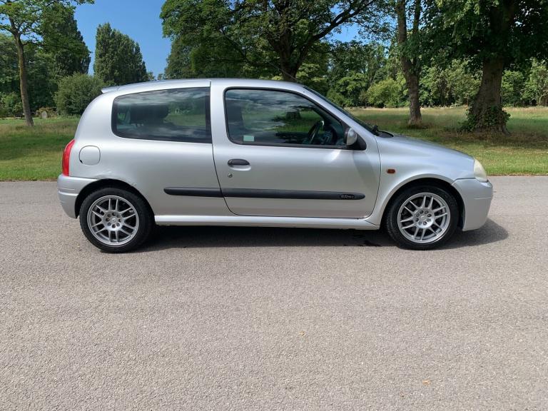 2000 Renault Clio 2.0 16V Renaultsport 172 3dr HATCHBACK Petrol Manual