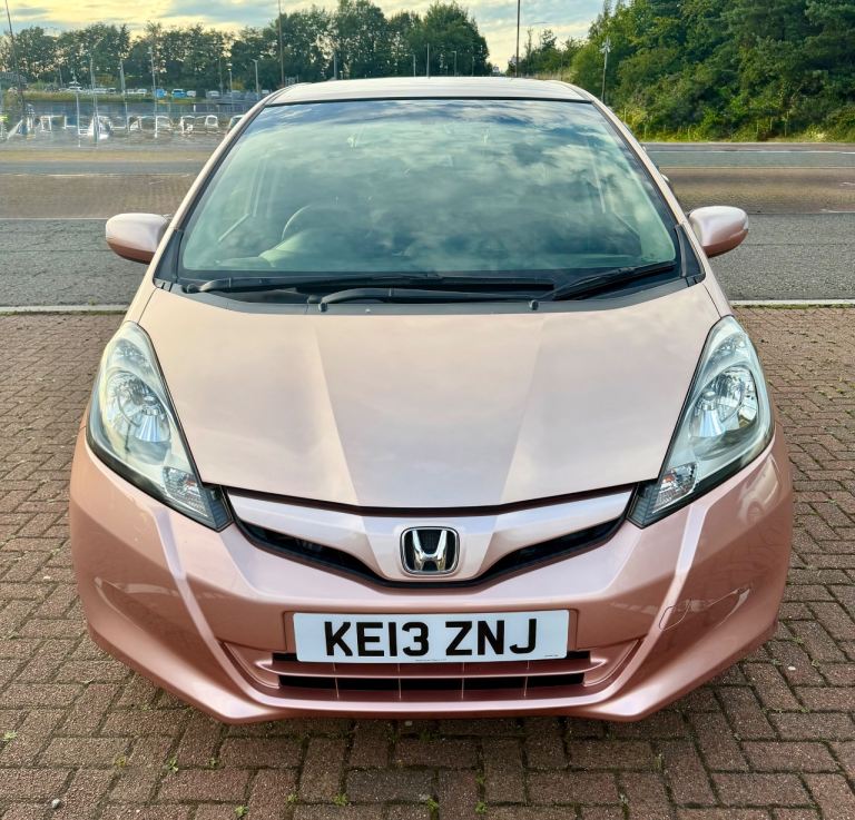 Honda Jazz 1.4 i-VTEC Automatic 2013 - Low Miles 20.9K (Immaculate Condition)