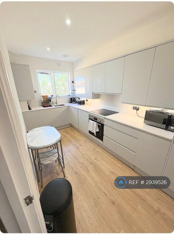 1 bedroom flat in Philia House, London, NW1 (1 bed) (#2939526)