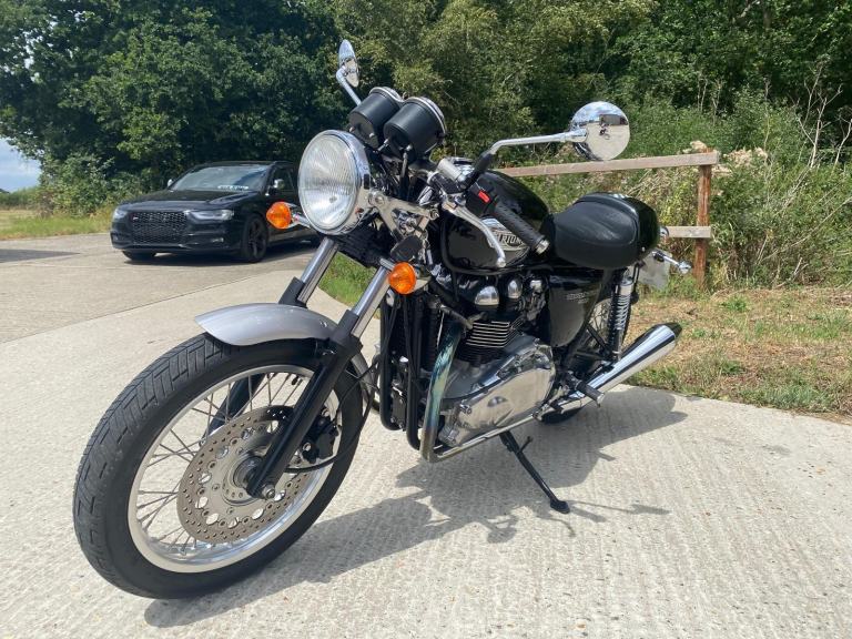 TRIUMPH THRUXTON 865, 2005, 2,793 MILES, ONE OWNER FROM NEW, VERY CLEAN BIKE.