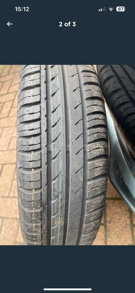 2 x Wheels and tyres 