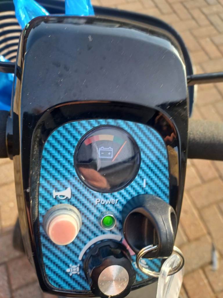 Mobility boot scooter 