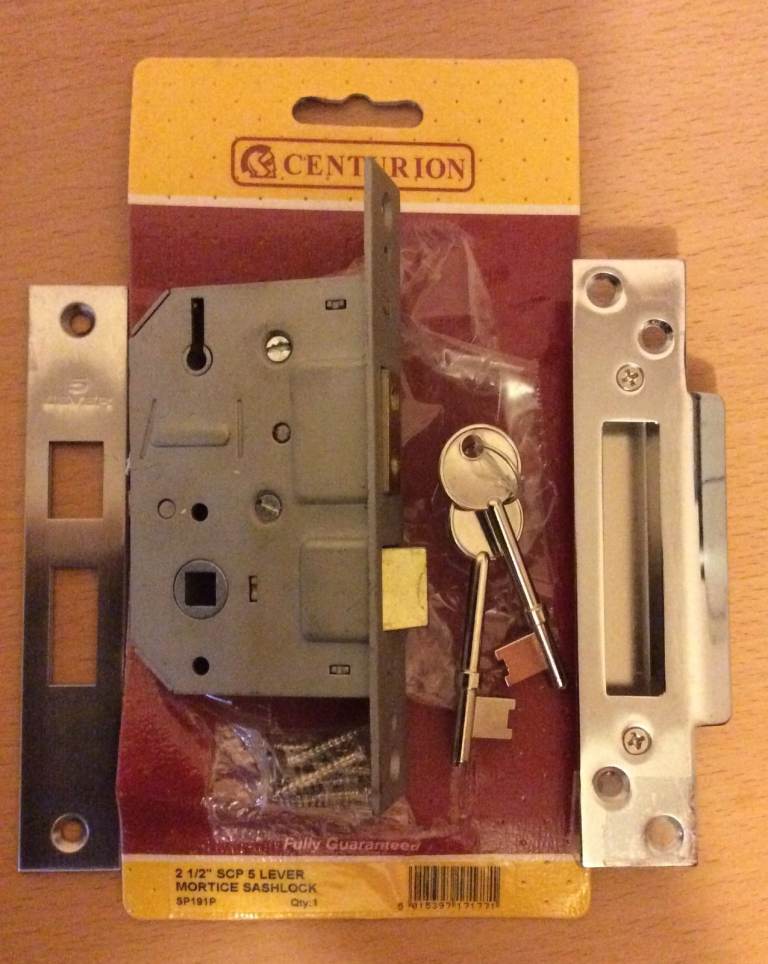 Centurion 2 1/2" scp 5 lever Mortice Sashlock