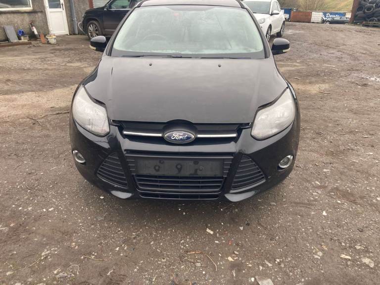 BREAKING FORD FOCUS ZETEC MK3 1.6 PETROL FOR PARTS 