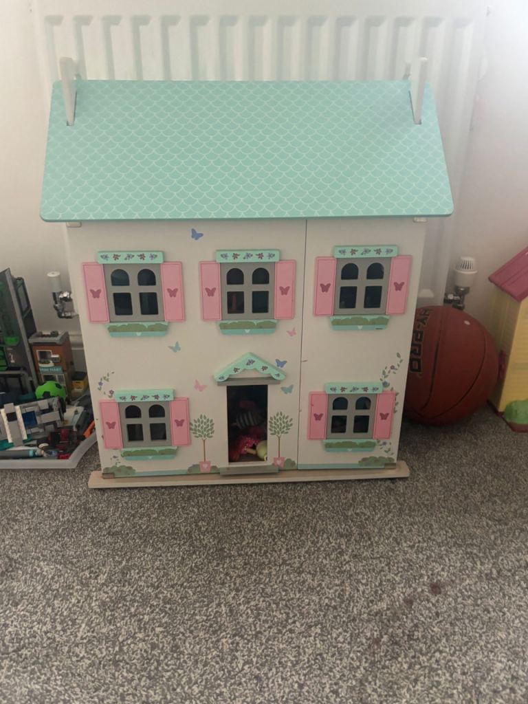 Doll house