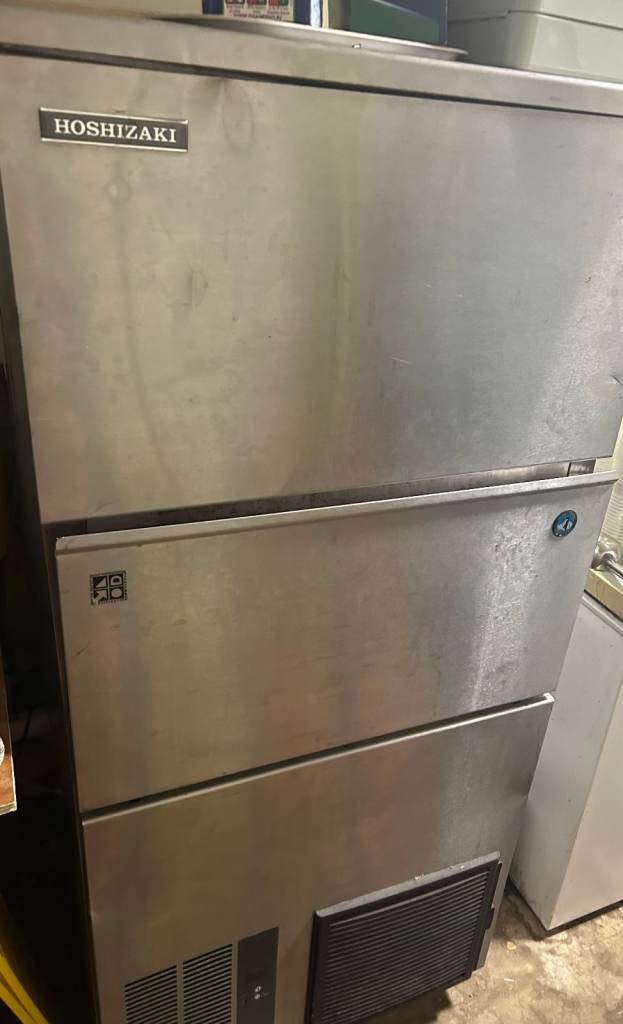 Hoshizaki Commercial Ice Machine (£5000 new)