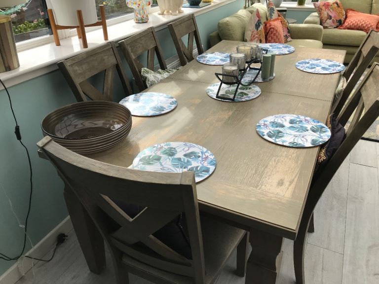Solid Wood Dining Table and 6 Chairs – Good Condition