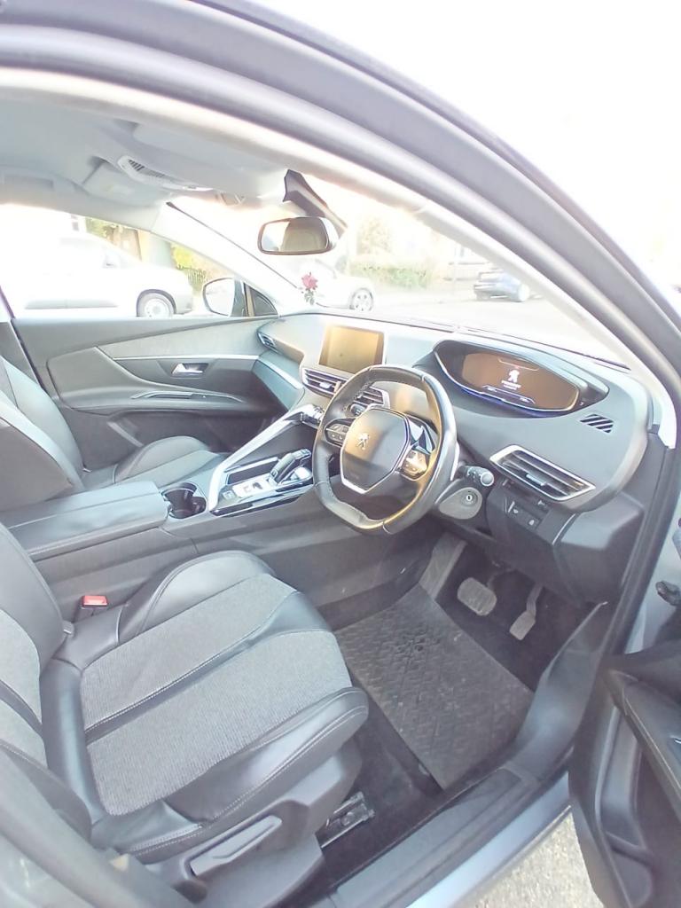 Peugeot, 3008, Hatchback, 2018,Automatic,1598 (cc), 5 doors