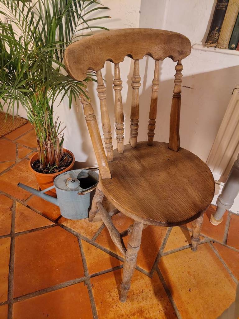 6 wooden vintage dining chairs 