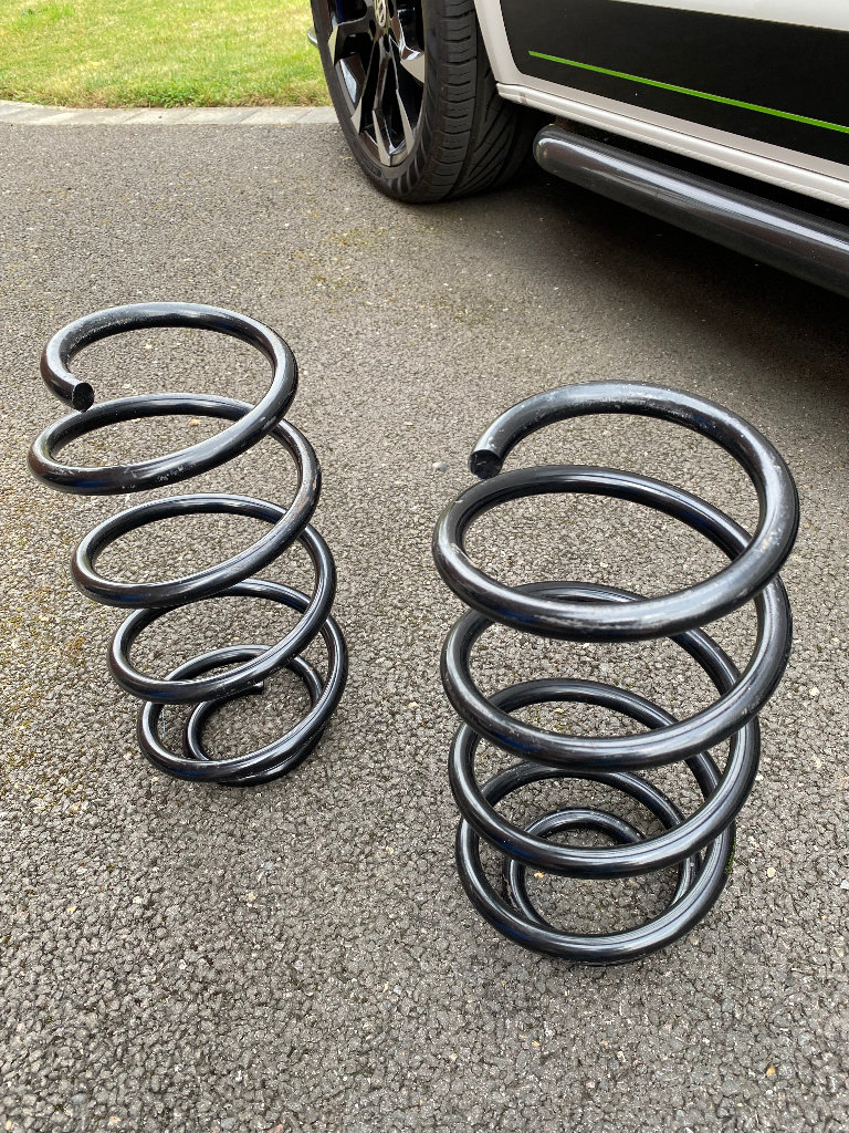 VW T5.1 Rear Coil Springs 
