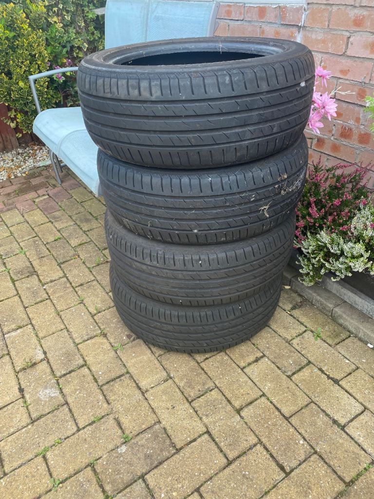 A set of 4 good Arrowspeed tyres 215/50ZR27
