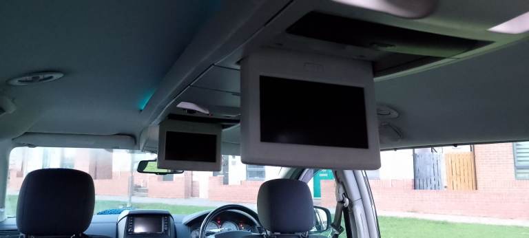 2010 Chrysler Grand Voyager, 2.8 Diesel, Automatic, 7 seats, tow hook, good condition