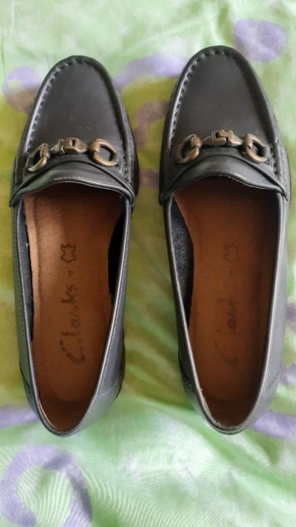 Clarks Size 4 Leather Shoes