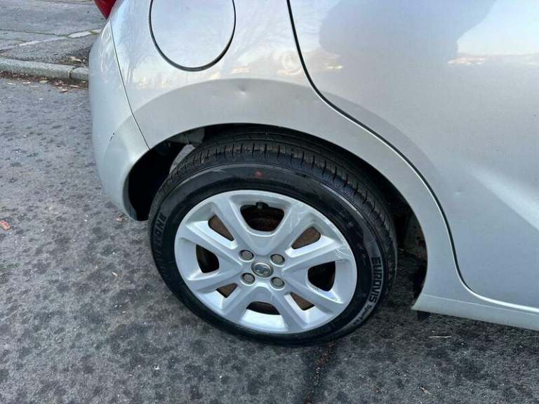 2016 Vauxhall Viva 1.0 SE 5dr [A/C] HATCHBACK PETROL Manual