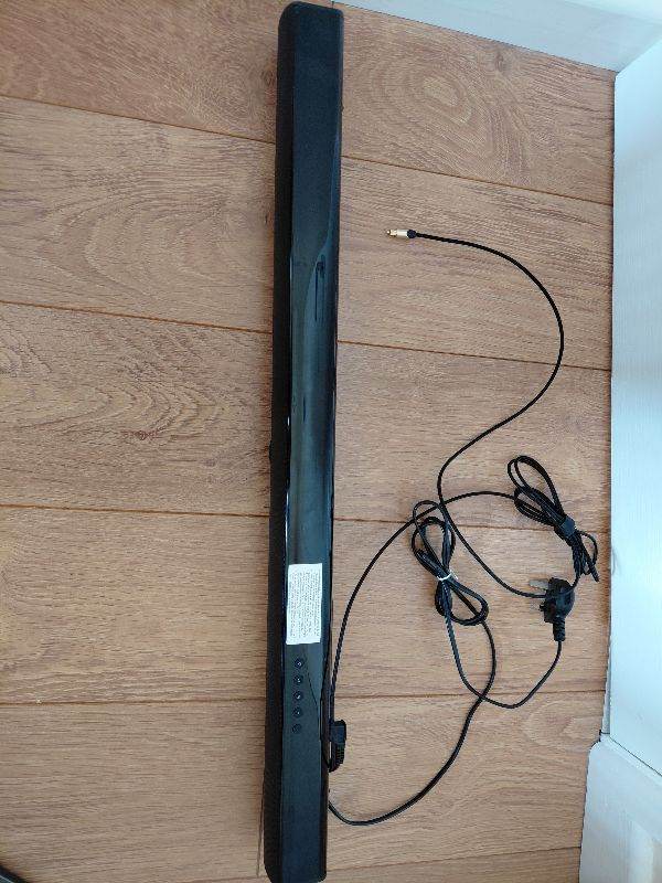 Logik Black Soundbar Speaker - Good Condition with Cables