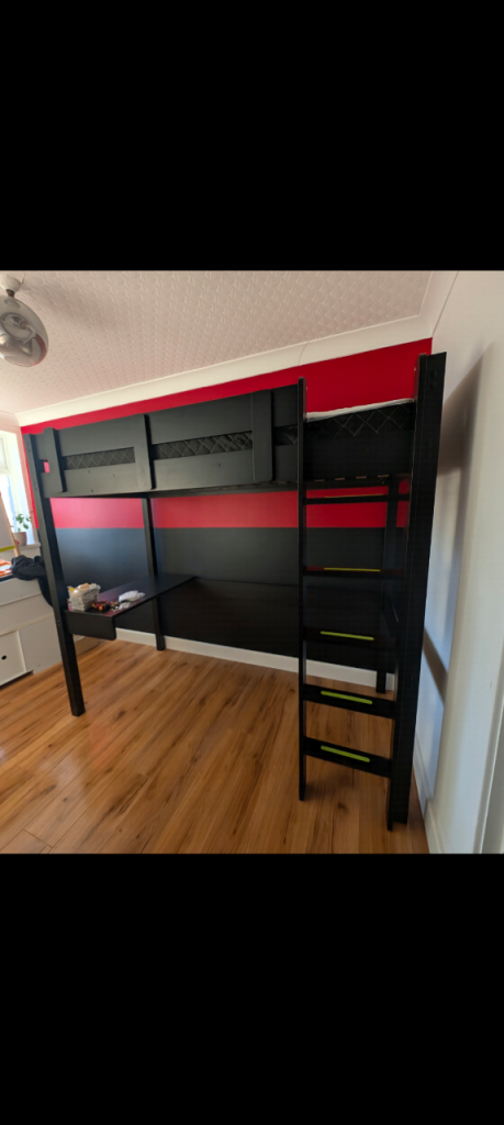 Kids bed