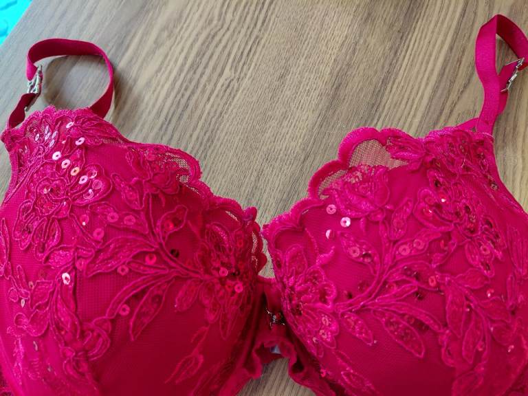 Ann Summers Red Sequin and Lace Bra – As Good As New