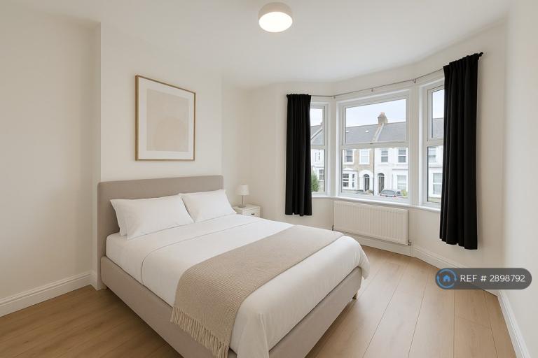4 bedroom house in Colfe Road, London, SE23 (4 bed) (#2898792)