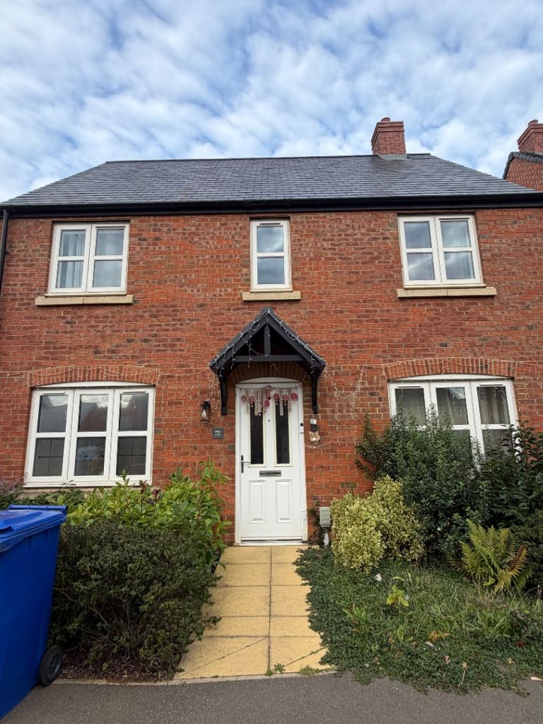 2 Double Room Available in Banbury 
