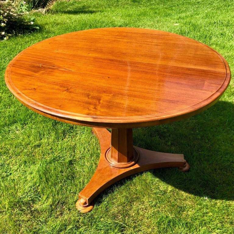 Large 19th Century Mahogany Tilt-Top Breakfast Table - 102cm Diameter