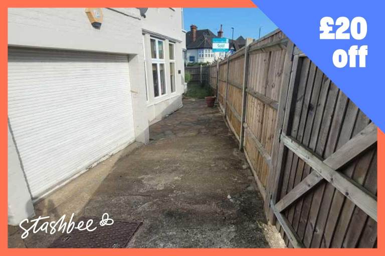 Garage to rent in London (SW19) | Stashbee
