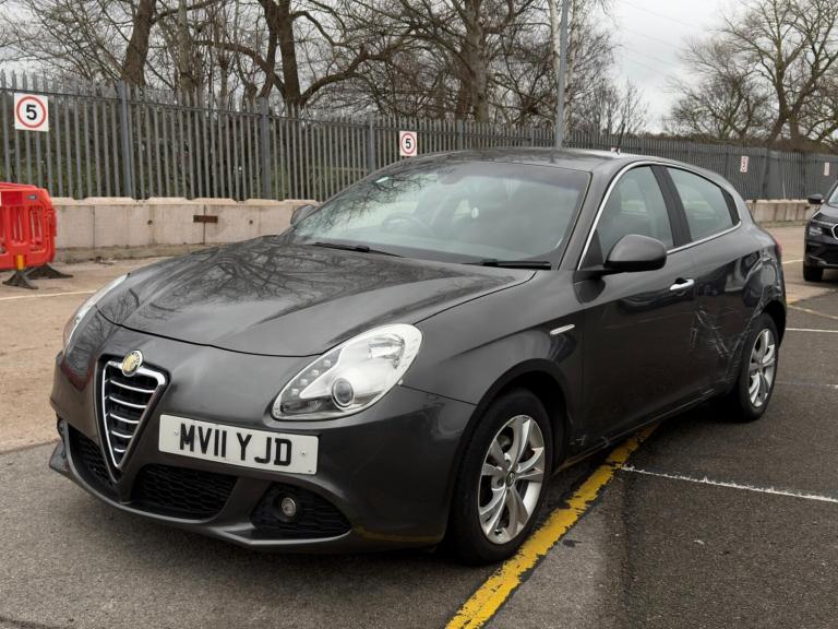 2011 Alfa Romeo Giulietta 1.6 JTDM-2 Lusso 5dr HATCHBACK Diesel Manual
