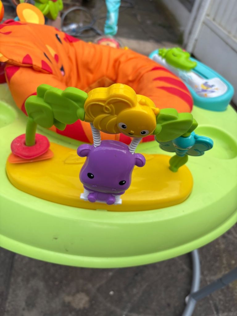 Baby bouncer 