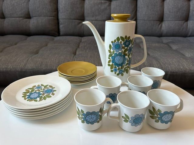  Retro Vintage JG Meakin “Topic” Coffee Set