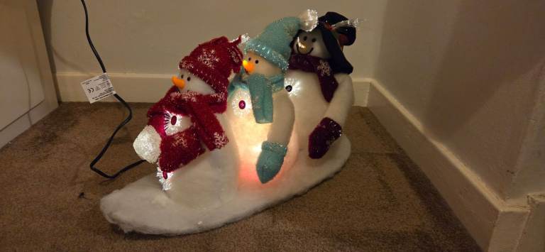 Snowmen on Sleigh Christmas Decoration 