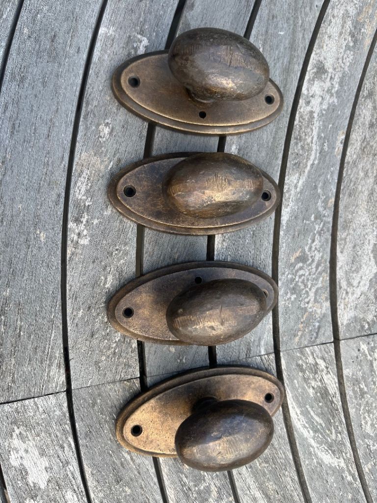 2 pairs of Antique Brass Door Knobs Handles Pulls Old Plates