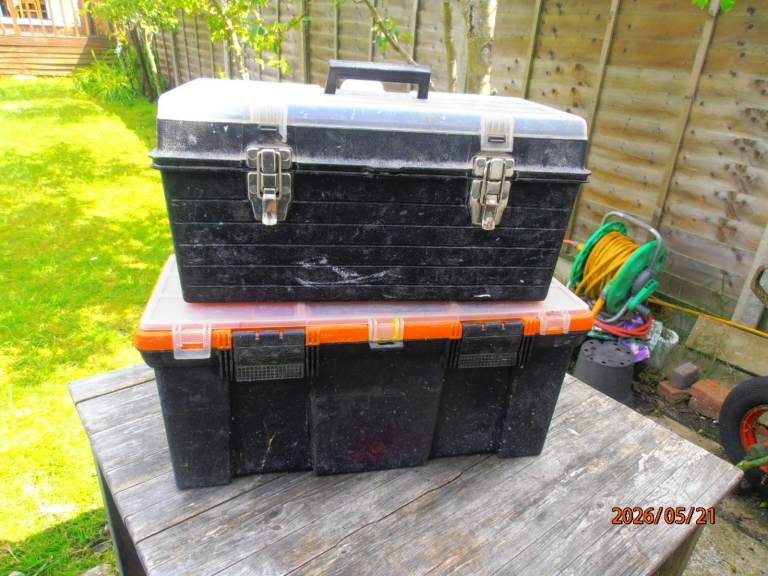 2 bools boxs 19" x 9" x 9" and 22" x 10" x 10"