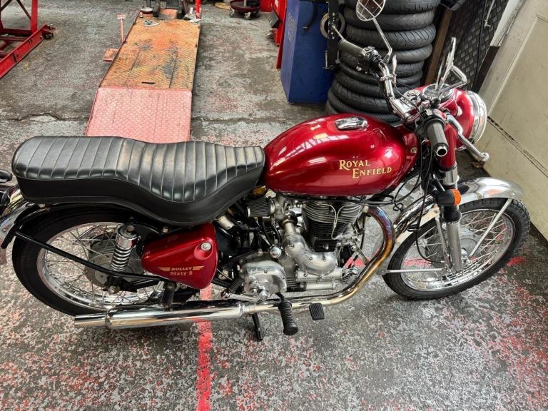Royal Enfield Bullet sixty 5