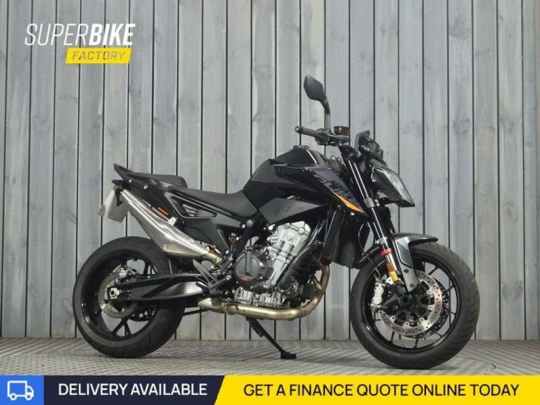 2022 22 KTM 890 DUKE