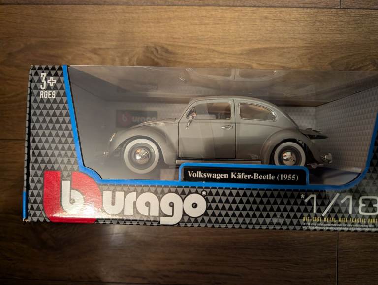 Bburago Volkswagen Beetle (1955): 1:18 Scale Model Car, Doors, Boot and Bonnet, Movable, Grey 
